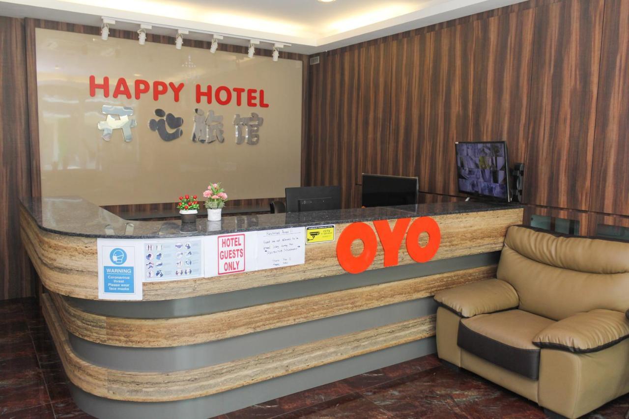 Oyo-90027快乐酒店 新山 外观 照片